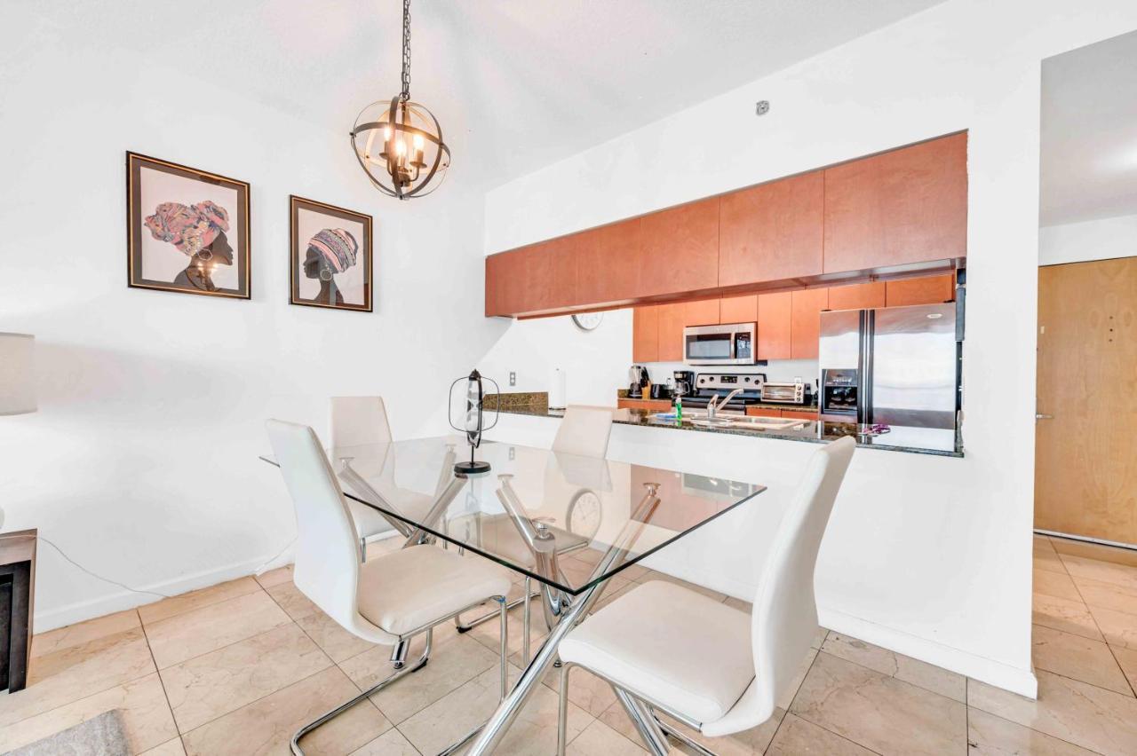 Modern 1 Bed In The Heart Of Brickell With Free Parking Apartment Miami Luaran gambar
